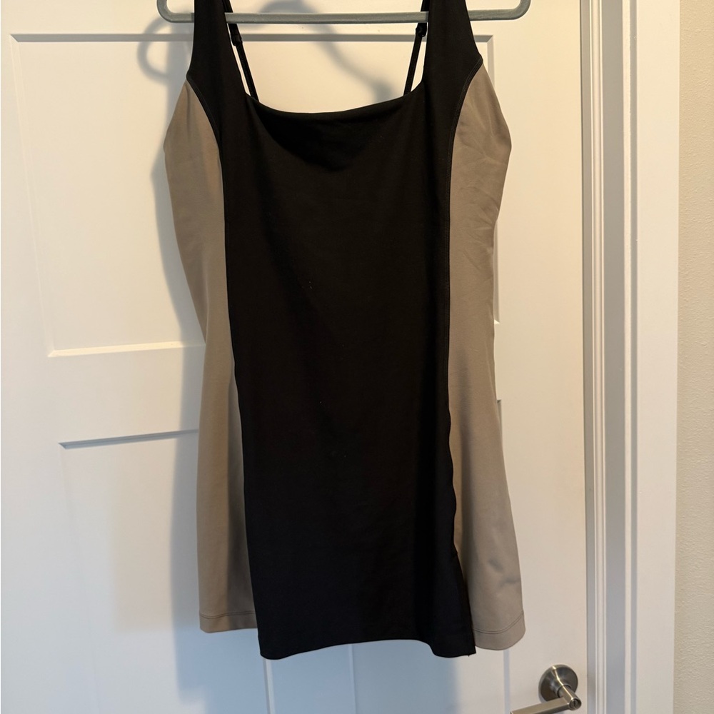 Black and Tan Women's athletic dress